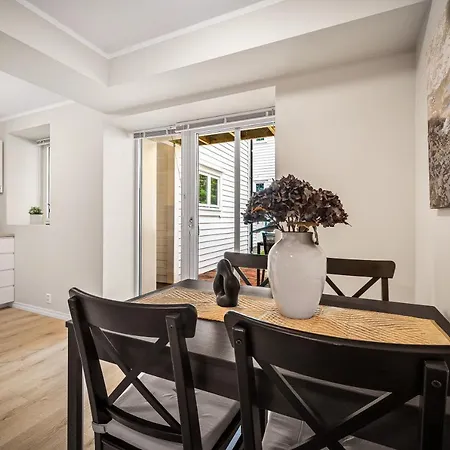 Corner Apartment *