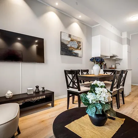Corner Apartment *